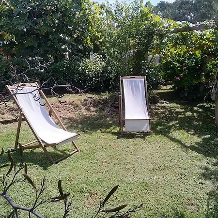 Ferienhaus A Barraca. Casa Con Jardin Y Vistas A La Ria Bueu
