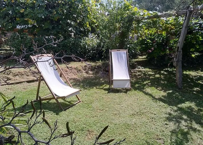Hébergement de vacances A Barraca. Casa Con Jardin Y Vistas A La Ria Bueu