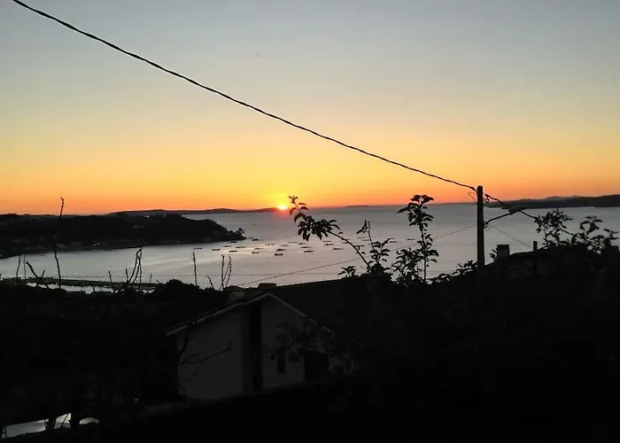 A Barraca. Casa Con Jardin Y Vistas A La Ria Bueu